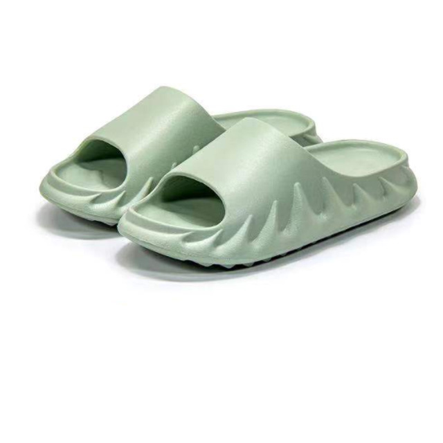 Zapatillas y Sandalias